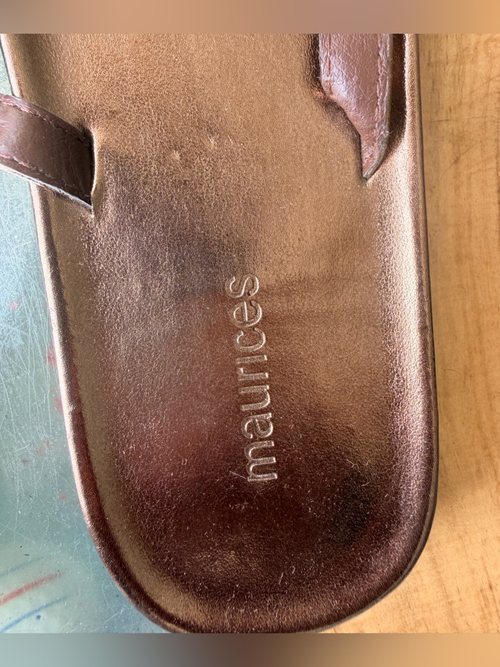 Maurices Bronze Beaded Thong Sandals Size 11 Metallic Flip Flop Rhinestone - Picture 3 of 6